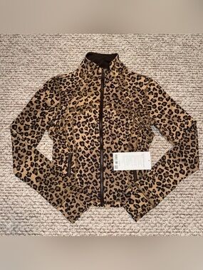 LULULEMON TRUE LEOPARD MULTI DEFINE CROPPED NULU JACKET NWT SIZE 8